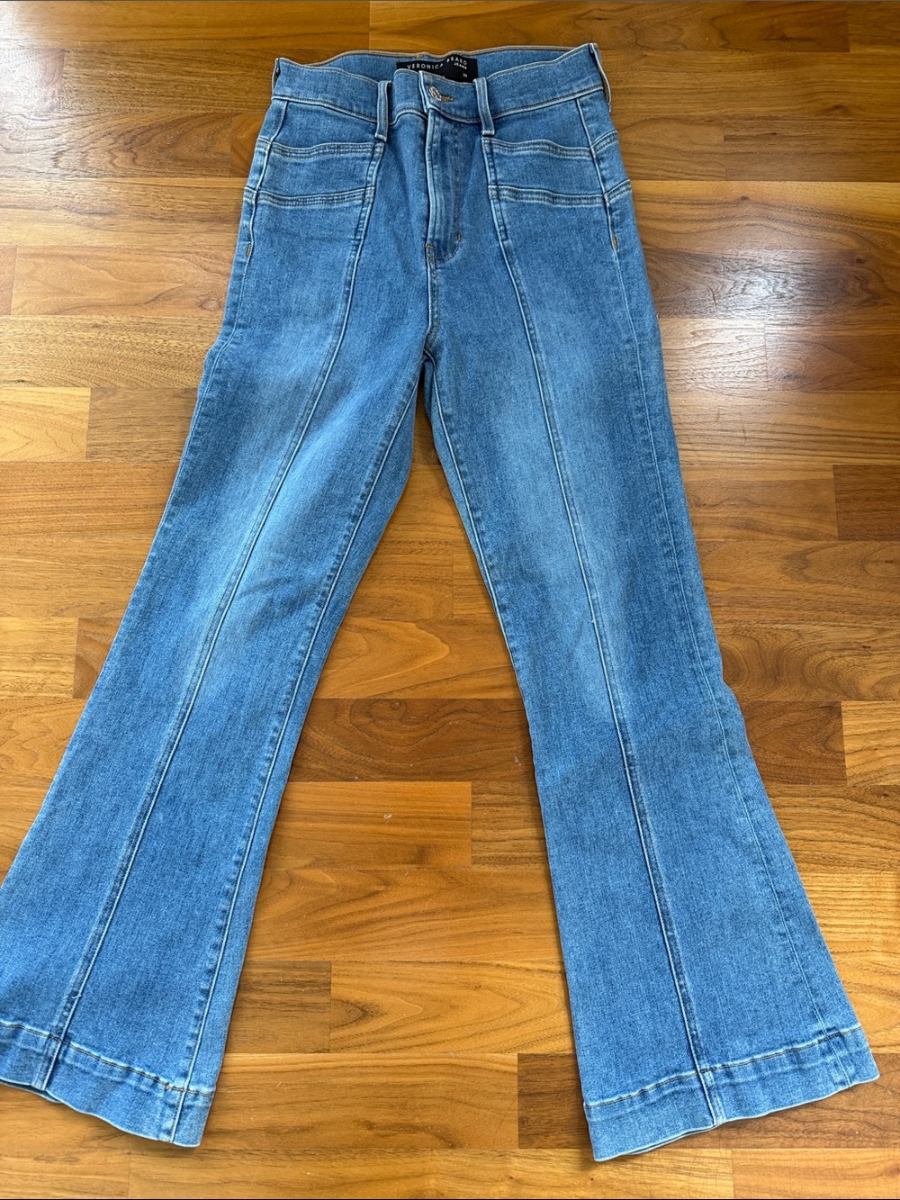 Women’s Veronica Beard Light Blue High-Rise Flared Jeans.  NWOT